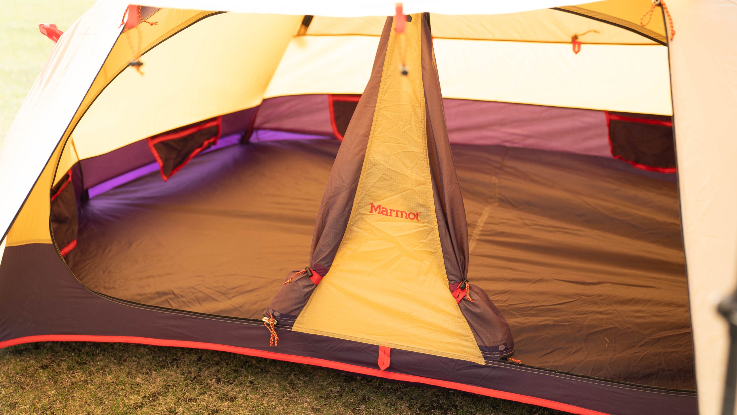 Vintage Tent Marmot Swallow e004 Journey Bro